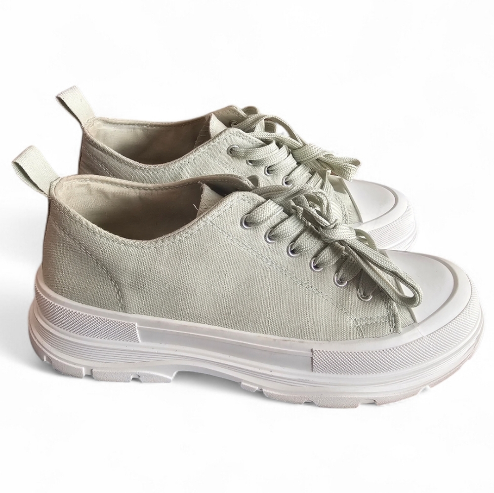 Ardene Low-Top Lace-Up Sneakers in Sage Green | Size: 8